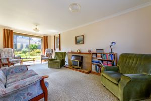 Sitting Room- click for photo gallery